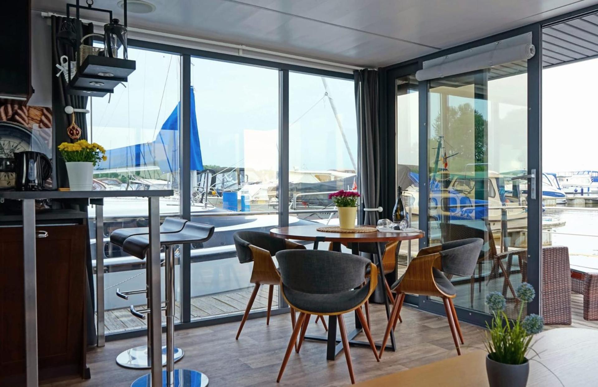 Ferienzentrum Yachthafen Рехлин Экстерьер фото